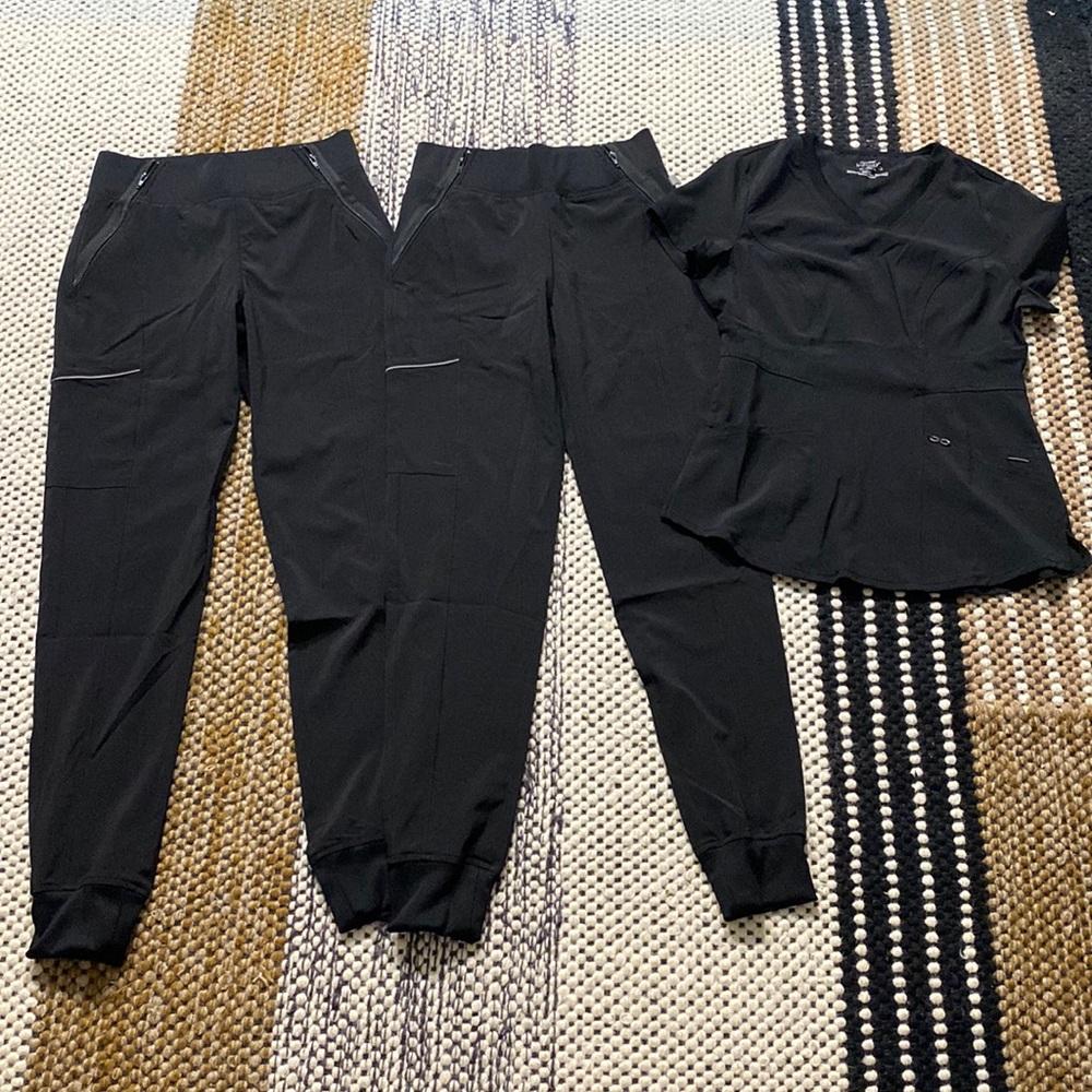 Cherokee infinity scrubs